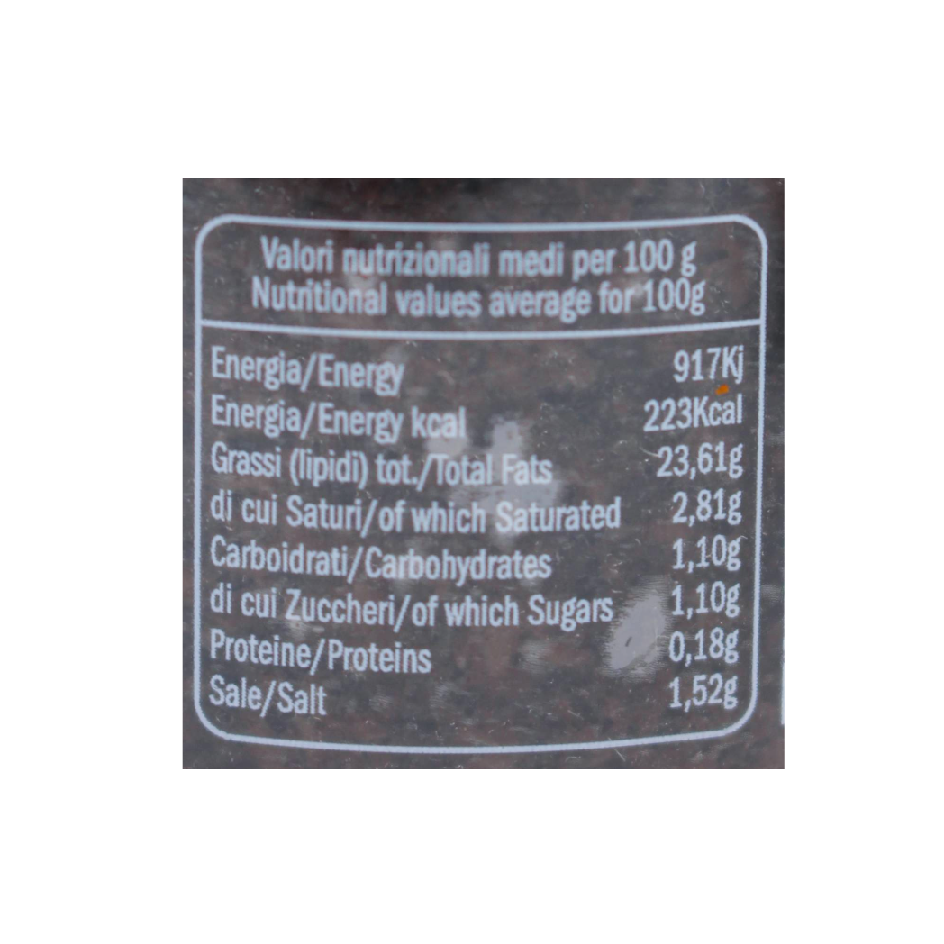Schwarze Trüffelsauce mit Pilzen und schwarzem Sommertrüffel